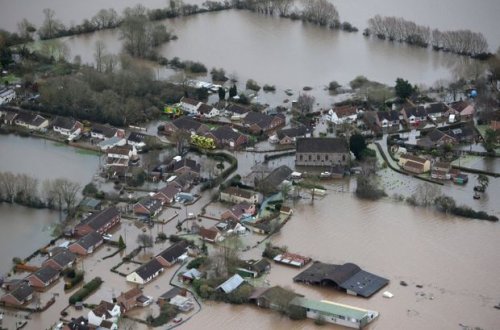 Rusiyada minlərlə ev su altında qalıb - FOTO/VİDEO