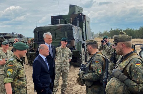 Almaniya 18 yaşlı gənclərə məcburi hərbi xidmət tətbiq edə bilər