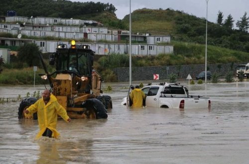 Hatayda daşqınlara görə məktəblərdə dərslər dayandırıldı - FOTO/VİDEO