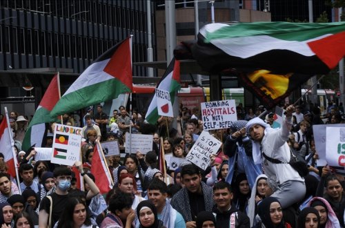 Avstraliyada minlərlə insan İsrailin Rəfah şəhərinə hücumuna etiraz edib