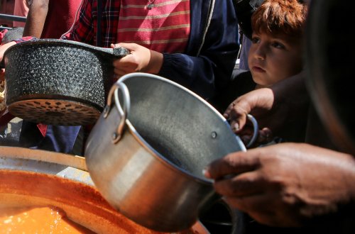 İsrail Fələstinə göndərilən yardım paketlərini məhv ediblər