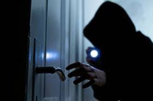 Lənkəranda poçt şöbəsindən oğurluq edilib