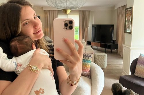 Aktrisa qızını paylaşıb üzünü gizlətdi - FOTO