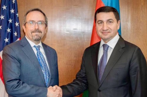 Hikmət Hacıyev ABŞ-də səfərdədir, dövlət katibinin müavini ilə görüşüb