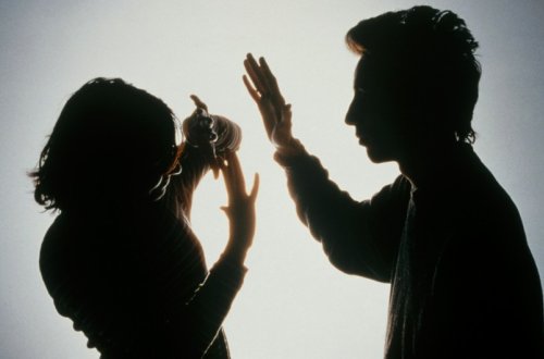 Ötən il 175 nəfər münasibətdə olduğu şəxsin zorakılığına məruz qalıb - HESABAT