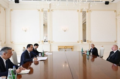 Prezident Özbəkistanın investisiya, sənaye və ticarət nazirini qəbul etdi