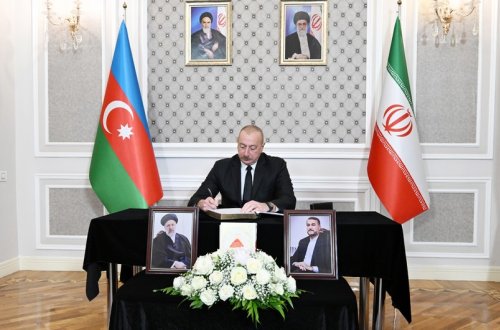 İlham Əliyev İran səfirliyində olub, helikopter qəzasında həlak olanlarla əlaqədar başsağlığı verib - YENİLƏNİB