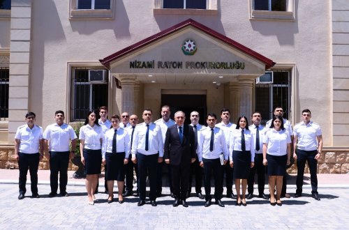 Baş prokuror paytaxtın Nizami rayonunda vətəndaşları qəbul edib