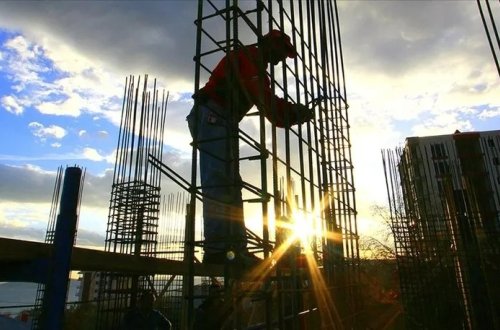 Avrozonada tikinti istehsalı qismən artıb