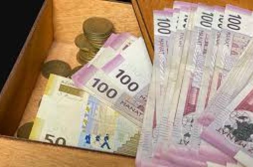 Bakıda yenimetmə qız evdən oğurladığı pulu sevgilisinə verdi