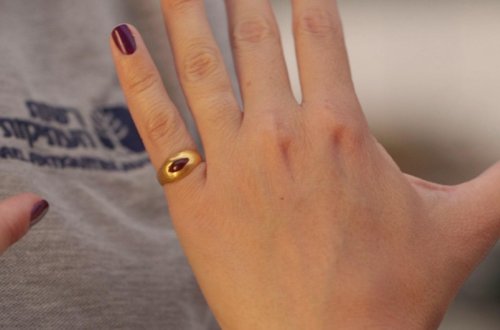 İsraildə qazıntılar zamanı 2,3 min il yaşı olan qızıl üzük tapılıb