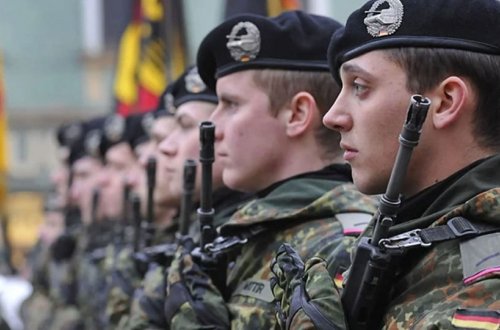 Almaniya Kosovoda yerləşən əsgərlərinin xidmət müddətini 1 il uzadıb