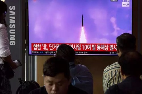 Şimali Koreya Yapon dənizinə çoxsaylı ballistik raketlər atıb