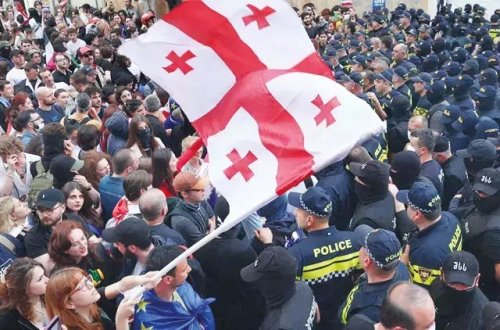 Gürcüstanda “xarici agent” qanunu ölkəni gərginləşdirməyə davam edir