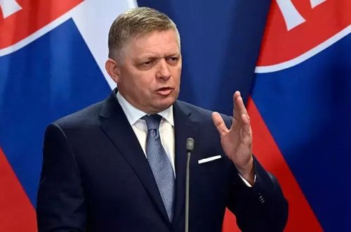 Silahlarla hücuma məruz qalan Slovakiyanın baş naziri Fiko vəzifəsindən azad edilib