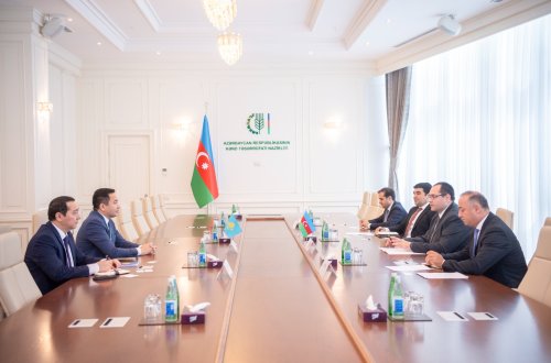 Nazir Məcnun Məmmədov Qazaxıstanın Azərbaycandakı səfiri ilə görüşüb