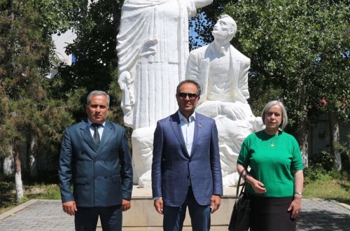 Milli Məclisin deputatı Ramil Həsən Ucarda seçicilərlə görüşdü