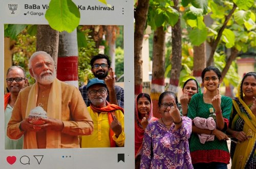 Hindistanda ümumi parlament seçkilərində Baş nazirin alyansı qalib gəlib
