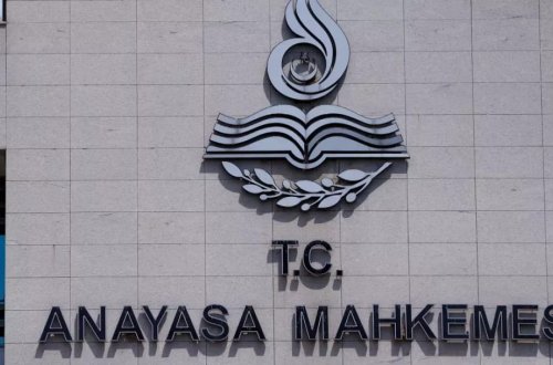 Türkiyədə prezidentin Mərkəzi Bankın sədrini vəzifədən azad etmək səlahiyyətini ləğv edildi