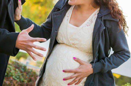 Hamilə qadın onu döyən sərxoş sevgilisini bıçaqladı - MƏHKƏMƏ