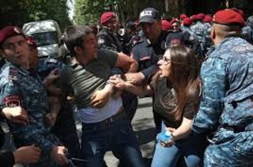 Ermənistan polisi aksiyaçılara xüsusi vasitələrin tətbiqinə hazırlığı barədə xəbərdarlıq edib