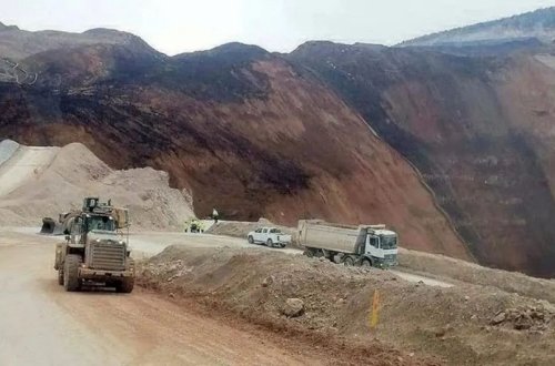 Türkiyədə mədəndə torpaq altında qalan beş nəfərin meyiti tapılıb