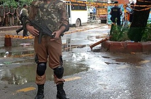 Hindistanda hindu zəvvarlarını daşıyan avtobusa hücum edilib