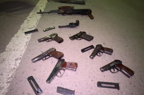 Gəncədə 12 ədəd avtomat və tapança satan şəxs saxlanılıb