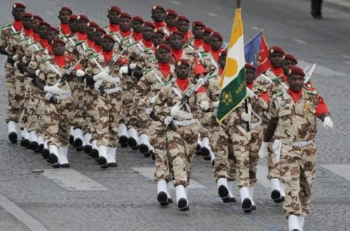 Niger uran və neft yataqlarını qorumaq üçün ordusunu 100 minə çatdıracaq