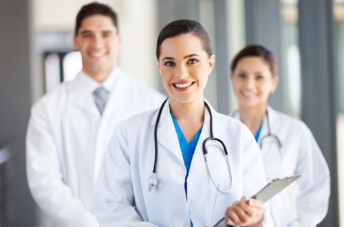 Azərbaycanda tibb işçilərinin peşə bayramıdır