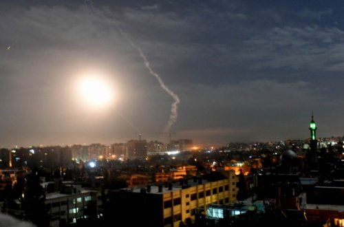 İsrail Suriyada iki hərbi obyektə hücum edib, ölən var