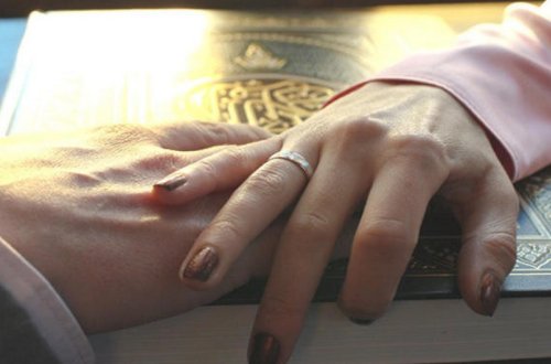 Rəsmi nikah olmadan dini kəbin kəsənlərə qarşı cəza mexanizmlərinin olması təklif edilir