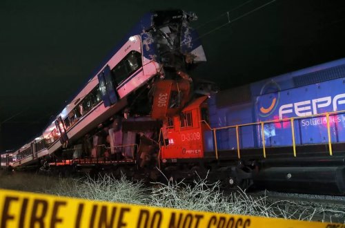 Çilidə iki qatar üz-üzə toqquşub: 2 ölü var