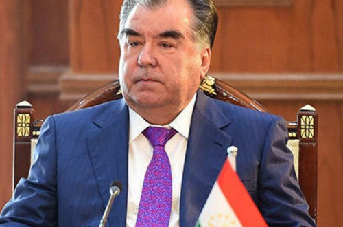 Hicaba qadağa qoyan qanunu imzaladı