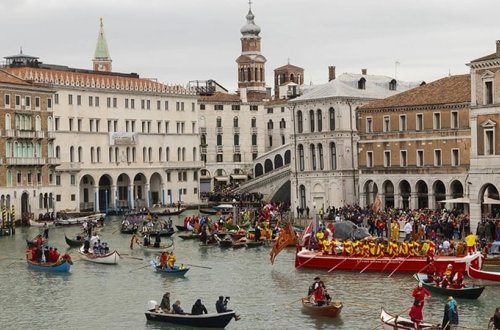 Venesiya bu tarixə qədər batacaq