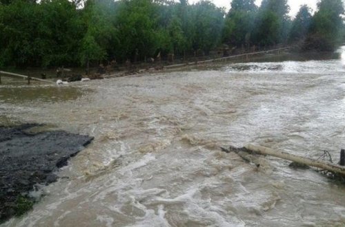 Gilgilçay və Dəmiraparançaydan sel keçir