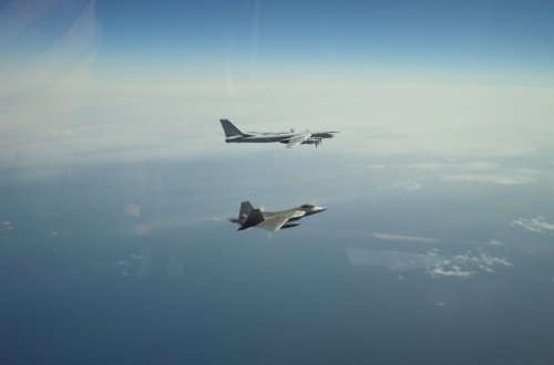 Çin təyyarələri Tayvan sahillərinə yaxınlaşıb