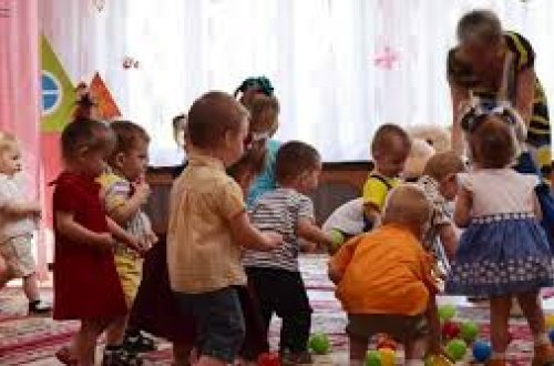 Vərəm olduğunu gizlədən rusiyalı tərbiyəçi uşaq bağçasında epidemiyaya səbəb oldu