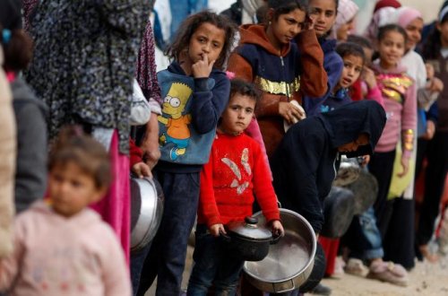 Qəzzada kütləvi zəhərlənmə - aclıq və yoluxucu xəstəliklər yayılıb