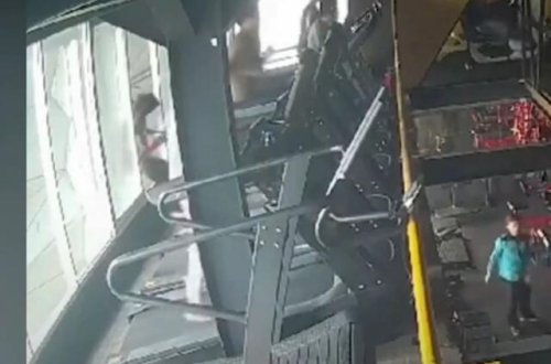 22 yaşlı qız idman zalında faciəvi şəkildə öldü - Anbaan görüntülər