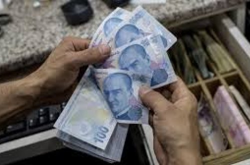 Türk lirəsi dollar qarşısında rekord həddə ucuzlaşıb