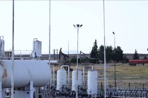 PKK/YPG hər il suriyalılardan 2,5 milyard dollar dəyərində neft oğurlayır