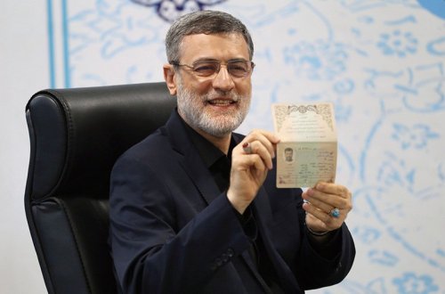 İranın vitse-prezidenti seçkilərə bir gün qalmış namizədliyini geri götürüb