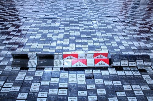 Azərbaycanda külli miqdarda tütün məmulatlarını qanunsuz realizə edən 3 nəfər həbs edilib