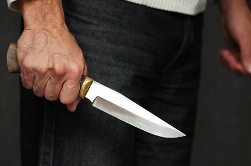 Lənkəranda 38 yaşlı kişi döyülərək bıçaqlandı