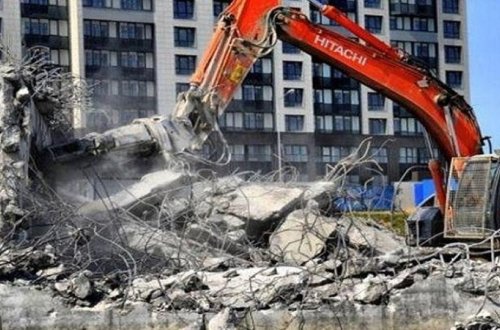 Bakının mərkəzində yeni park salınır - Bəzi evlər saökülür (VİDEO)