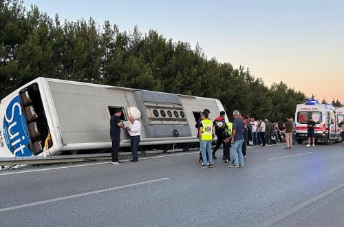Türkiyədə sərnişin avtobusu aşıb, 11 nəfər yaralanıb