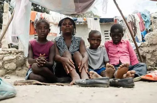 Haitidə 300 min uşaq zorakılıq səbəbiylə evlərini tərk edib