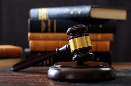 Körpəsini öldürən qadınla bağlı qərar verildi