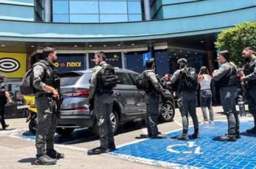 İsraildə ticarət mərkəzində bıçaqlı hücum: 2 nəfər yaralanıb